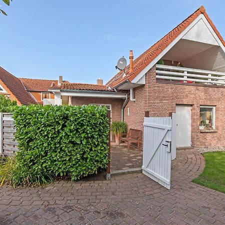 Enticing Holiday Home In Oldenburg With Garden Near Sea Dannau 外观 照片