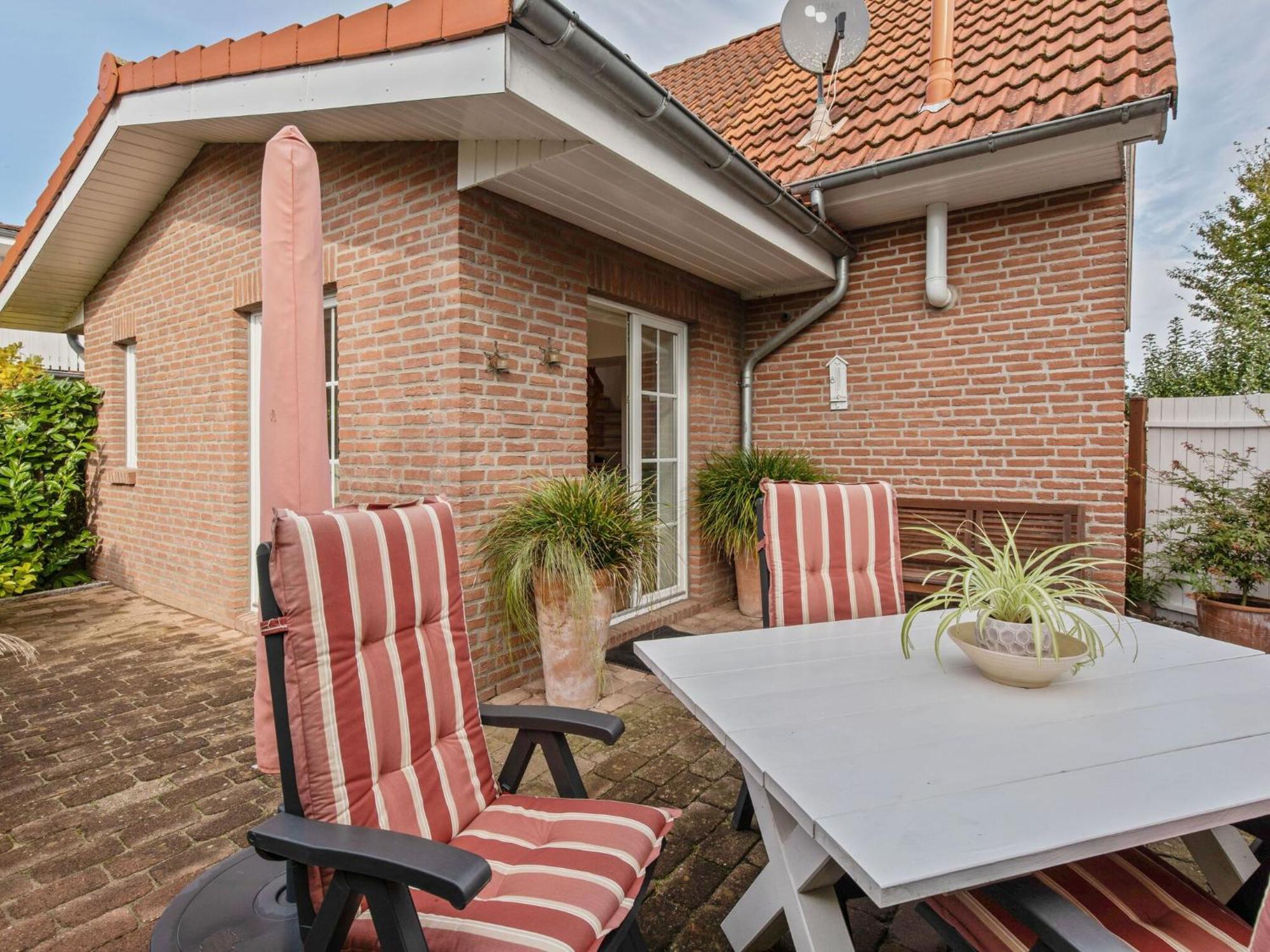 Enticing Holiday Home In Oldenburg With Garden Near Sea Dannau 外观 照片