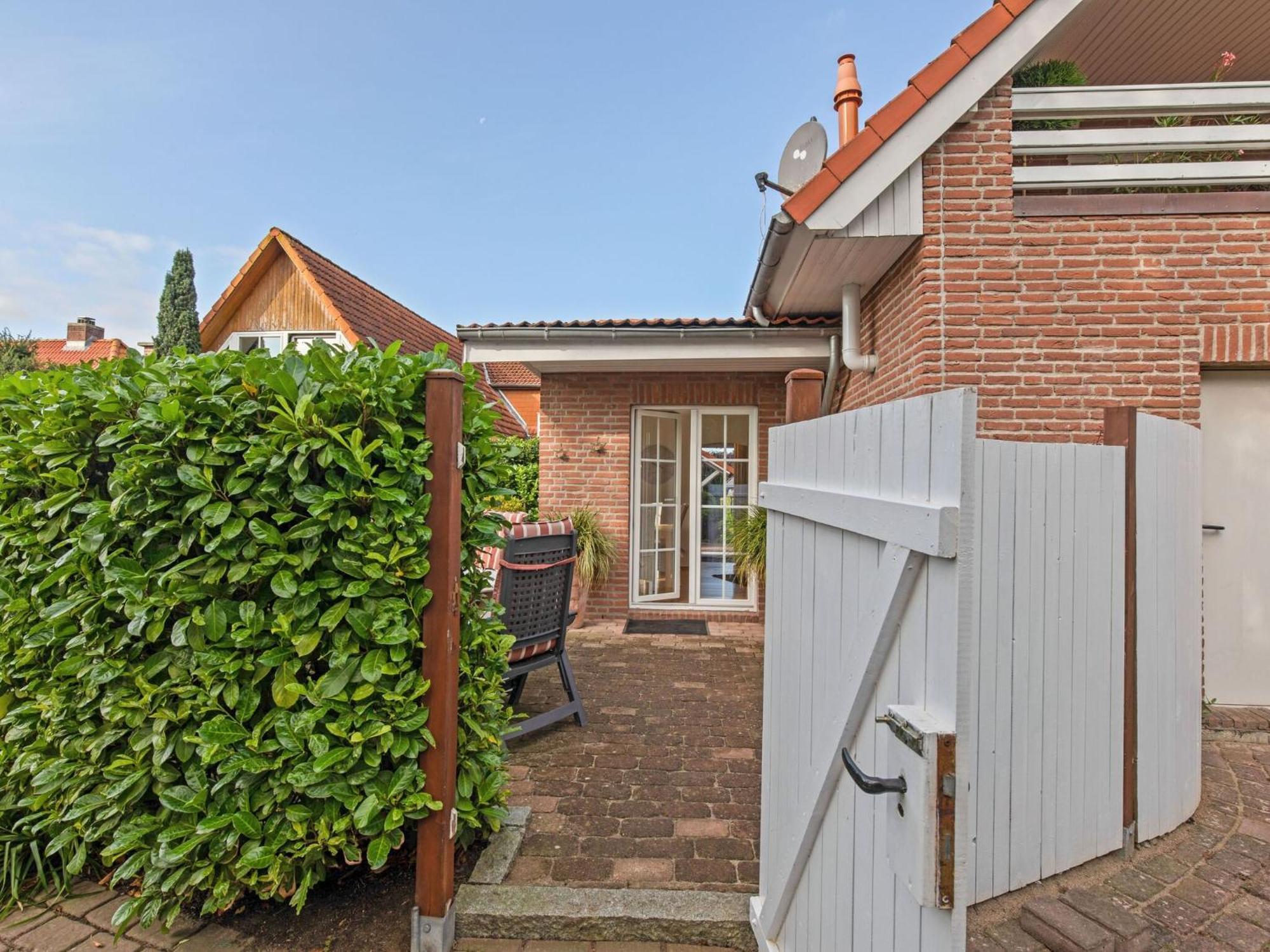 Enticing Holiday Home In Oldenburg With Garden Near Sea Dannau 外观 照片
